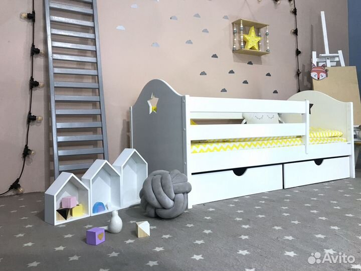 Детская кровать из массива