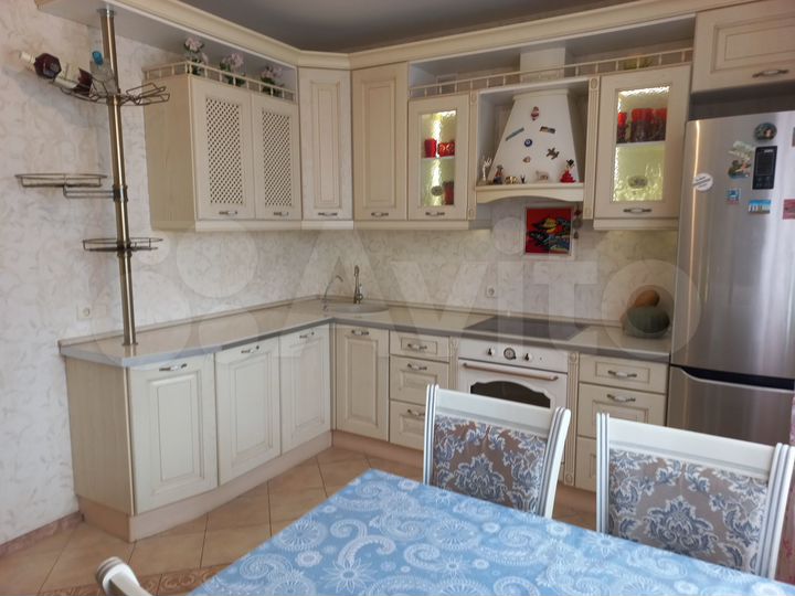 3-к. квартира, 92 м², 4/14 эт.