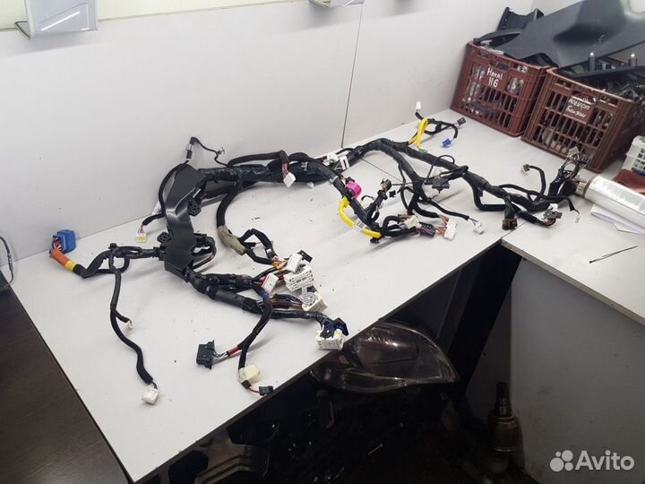 Электропроводка под торпедо (Hyundai Sonata)