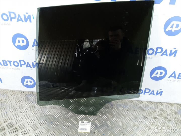 Б/У Стекло двери BMW X3 F25 2010-2017