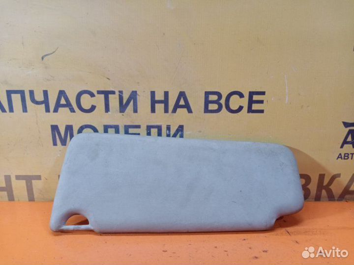 Козырек солнцезащитный передний правый Renault