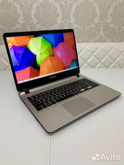 Asus Full HD iPS 16GB+SSD512GB+i3-6006U