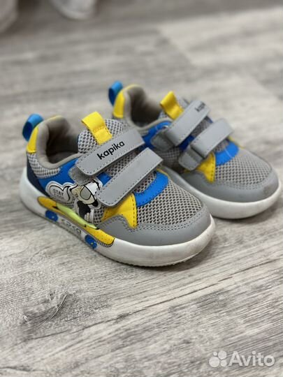 Кроссовки детские