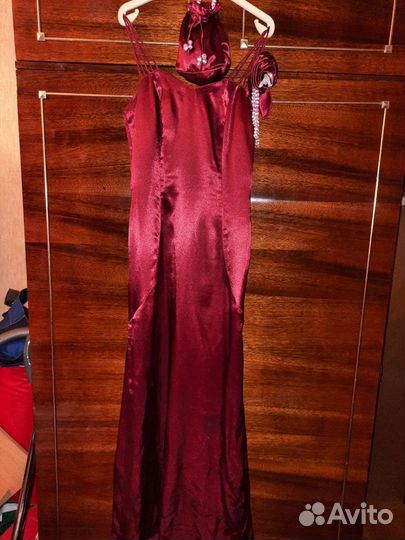Вечернее платье