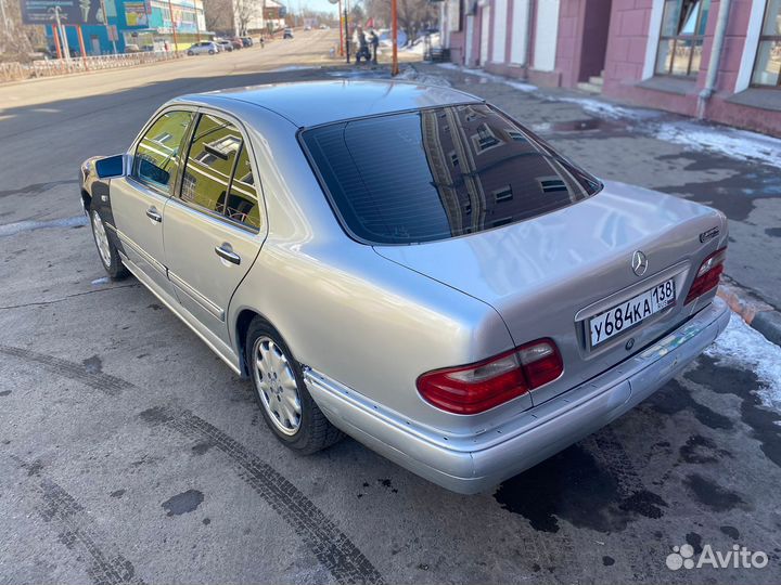 Фонари на Мерседес 210