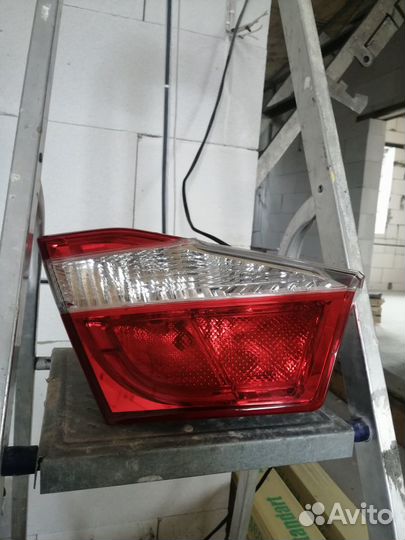 Фонарь тойота камри v50, 50