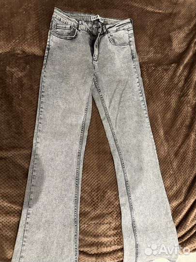 Джинсы женские