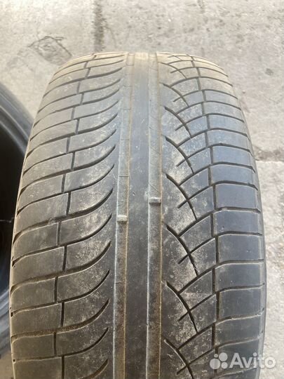 Michelin Latitude Diamaris 255/50 R19 и 285/45 R19 107W