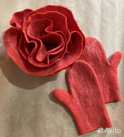 Варежки валеные и шарф