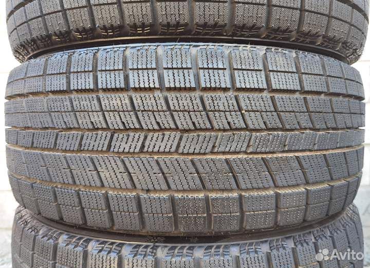 Nankang Ice Active AW-1 215/45 R17 97V