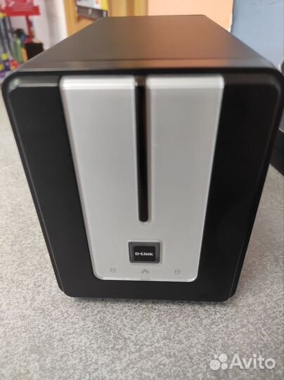 Сетевой дисковый массив D-link DNS-323