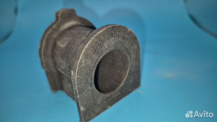 Втулки стабилизатора переднего toyota 4881560350
