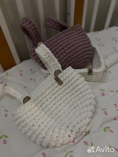 Подвесная корзинка на кроватку