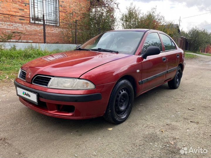 Mitsubishi Carisma 1.6 МТ, 2001, битый, 277 000 км