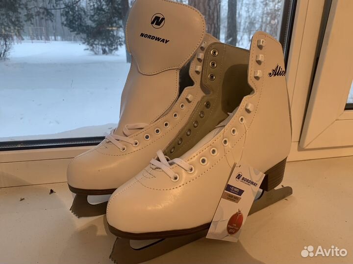 Новые коньки фигурные Nordway Alece(40 размер)