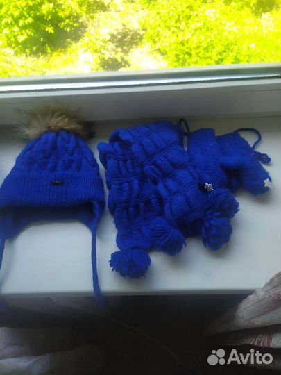 Комплект на зиму шапка шарфик и варежки