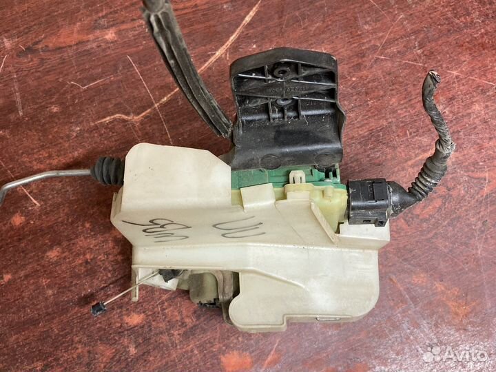 Правый передний замок фольксваген пассат б5