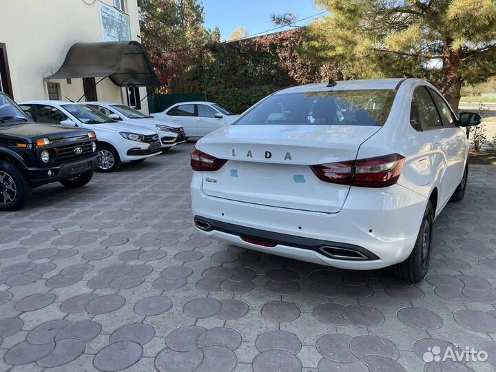 LADA Vesta 1.6 МТ, 2023, 13 км