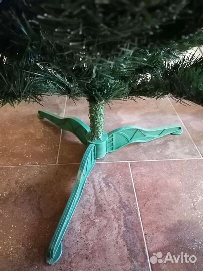 Елка искусственная