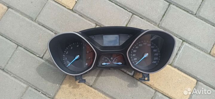 Щиток приборов, магнитола Ford focus 3
