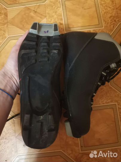 Лыжные ботинки р. 38