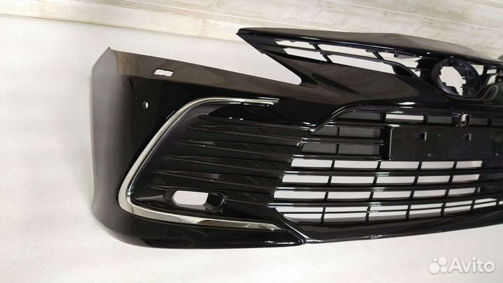 Camry 70 рестайлинг Бампер передний с решеткой