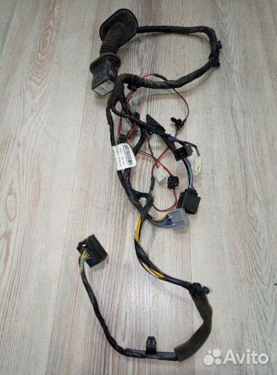 Проводка двери коса Geely emgrand X7 Лев