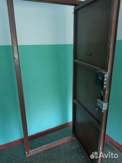 Дверь входная металлическая