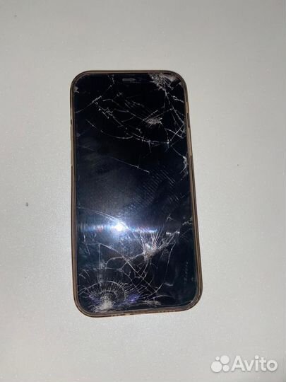 Телефон iPhone 12 256g