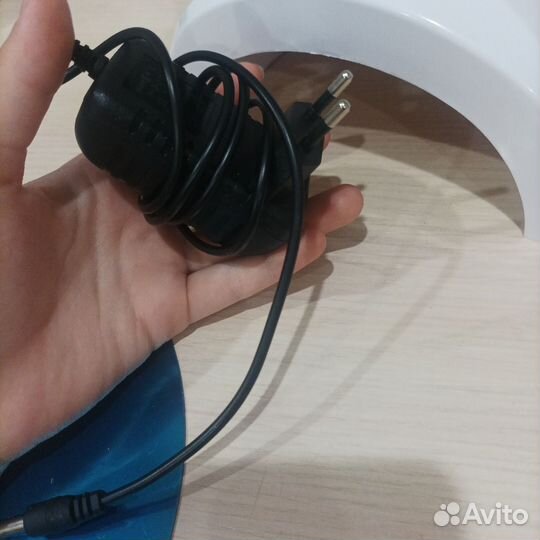 LED лампа для маникюра