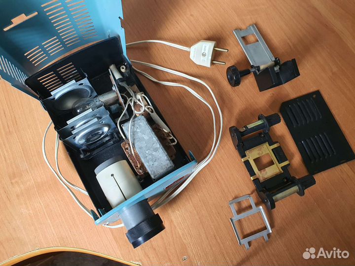 Диапроектор, фильмоскоп, фильмпроектор Зарница