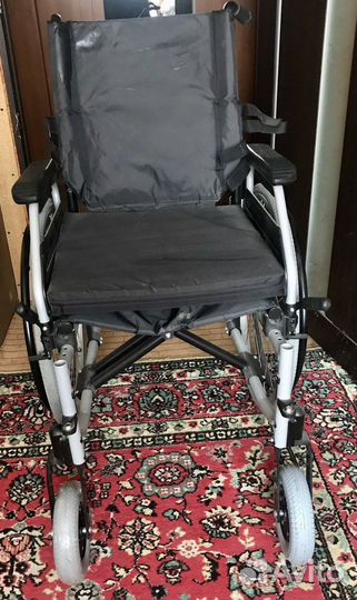 Коляска инвалидная новая
