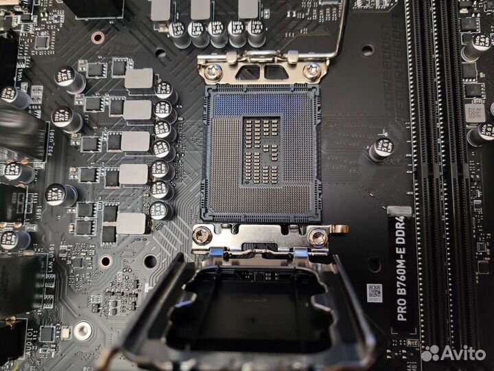 Материнская плата MSI pro b760m-e ddr4 новая