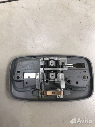 Плафон внутреннего освещения Kia Spectra