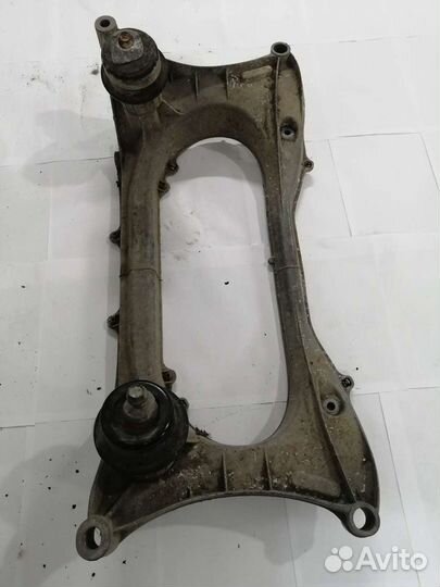 Передний подрамник lexus gs 300,350,450