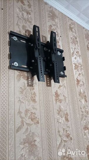 Кронштейн для телевизора на стену