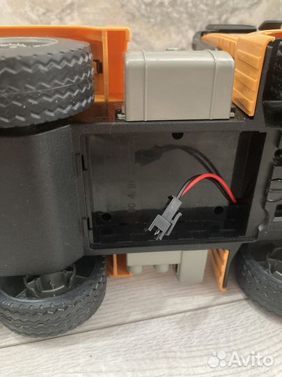 Автокран на пульте управления Heavy Industry