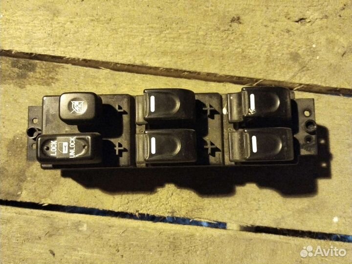 Блок стекло. Hover H3,H5, 3746500K800089