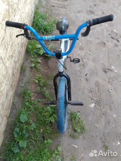 Трюковой велосипед BMX