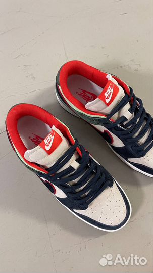 Кроссовки Nike