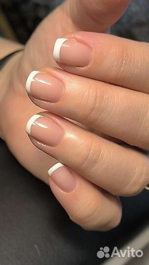 Маникюр с покрытием гель-лака, педикюр