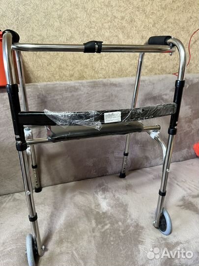 Ходунки для взрослых с колесами шагающие