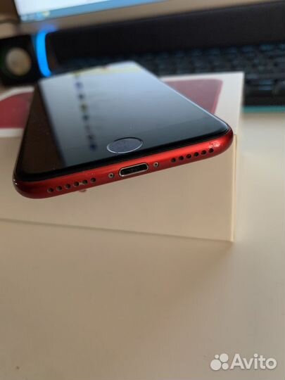 iPhone 8, 64 ГБ