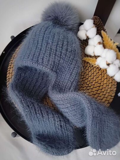 Шапка ушанка с натуральным помпоном женская