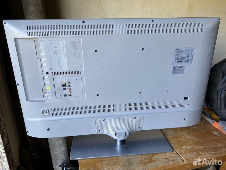 Телевизор Sansung UE40ju6530