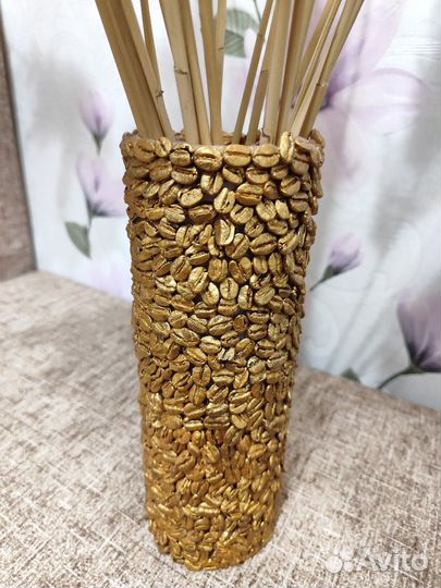 Букет из сухоцветов в вазе