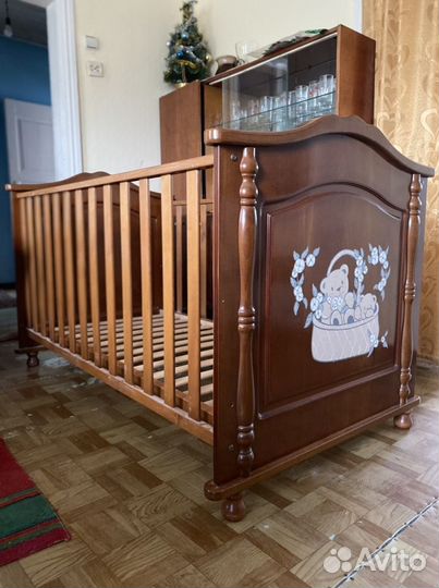 Детская кроватка