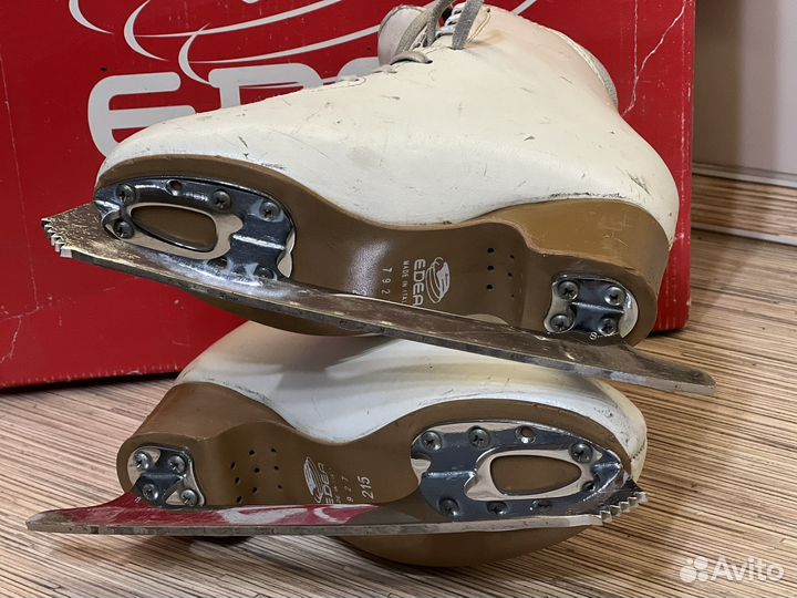 Фигурные коньки edea 215