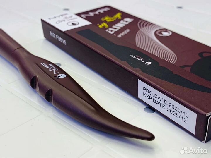 Подводка для глаз Million Pauline и NYX