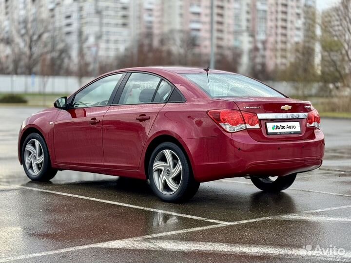 Chevrolet Cruze 1.6 AT, 2011, 227 000 км